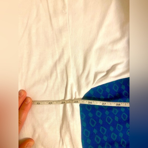 Gildan White Short Sleeve Tee. Unisex. Brand new - Picture 5 of 5